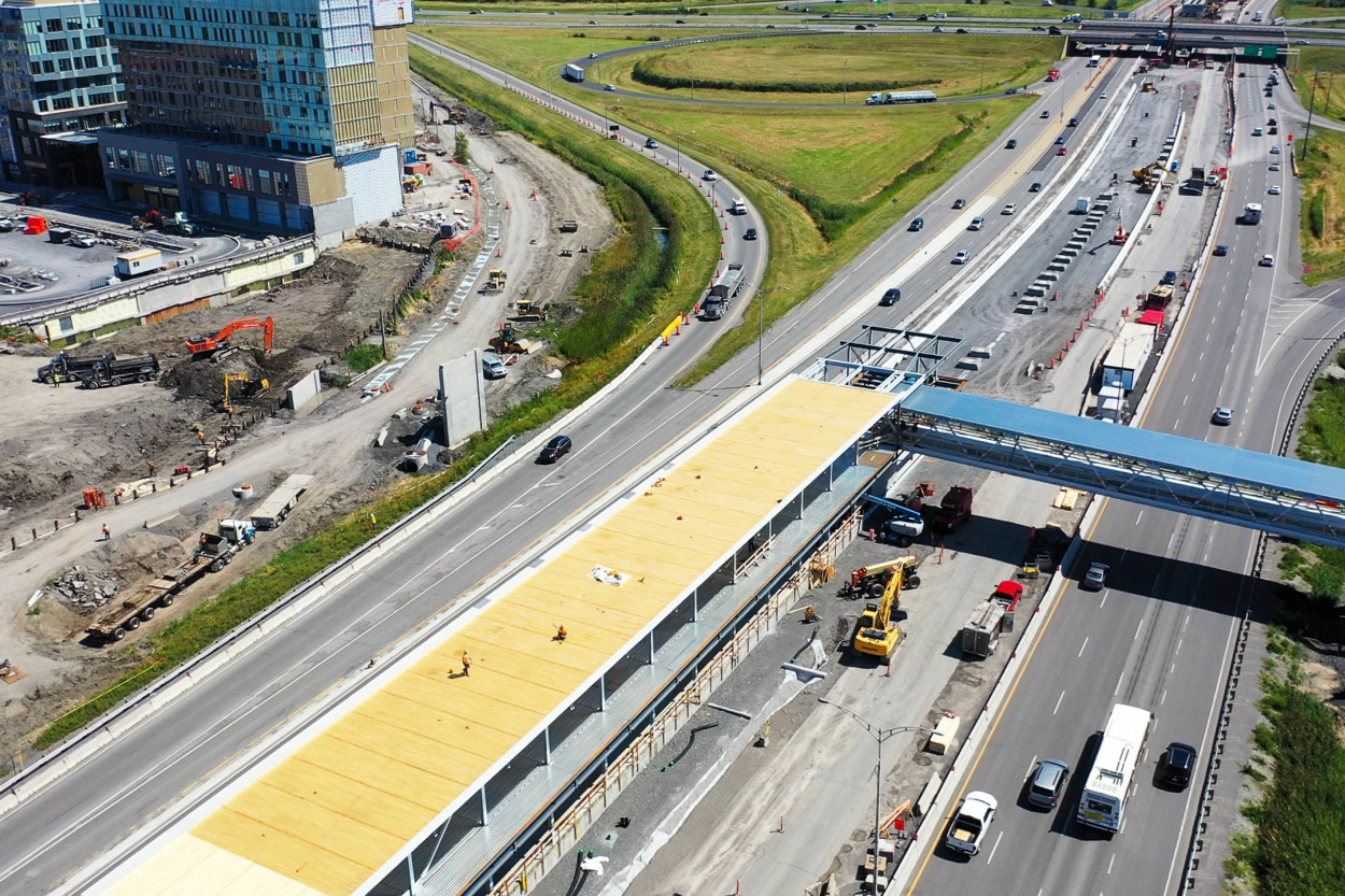 Du Quartier station (September 2019)