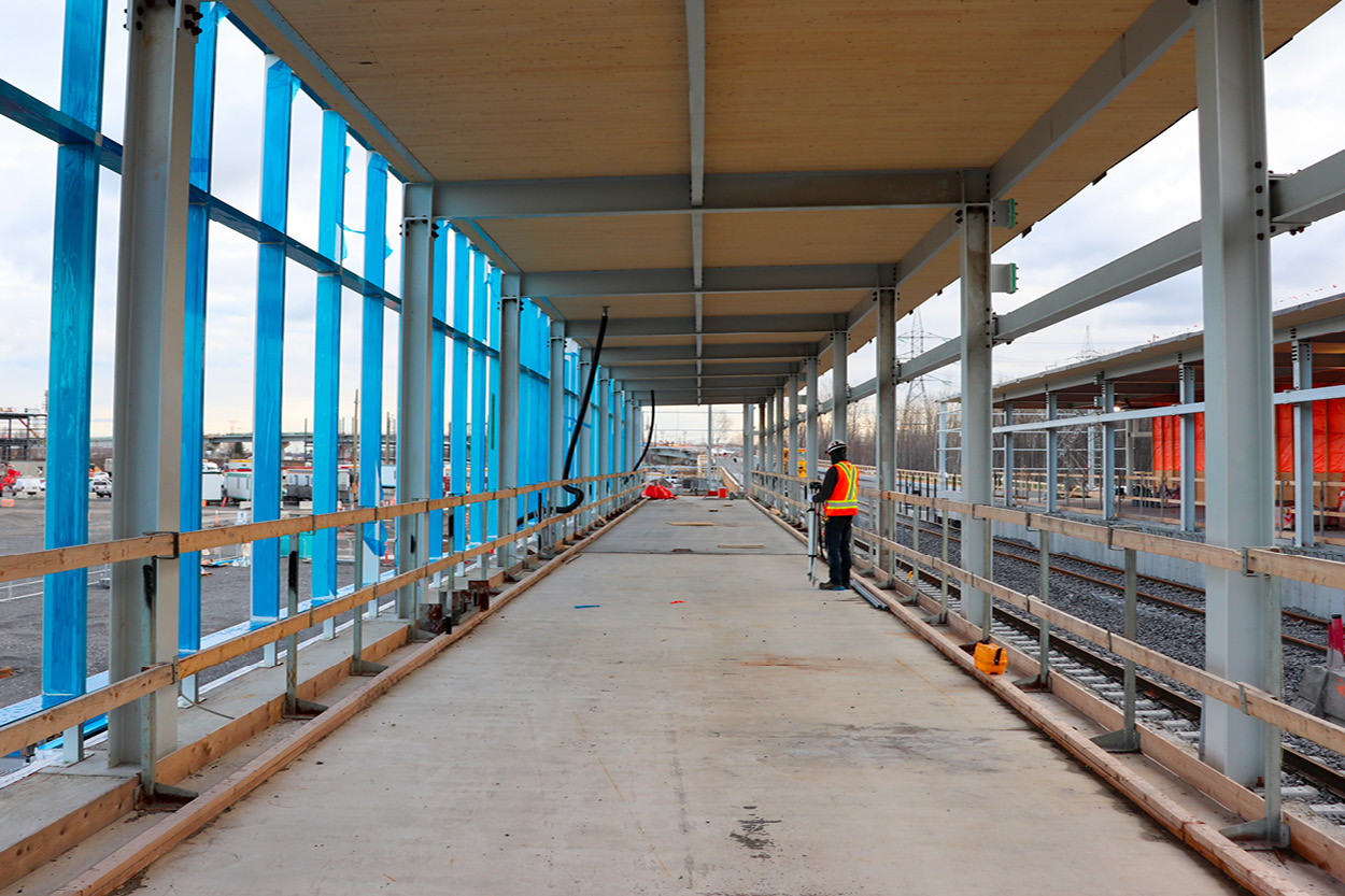 Construction de la station Rive-Sud