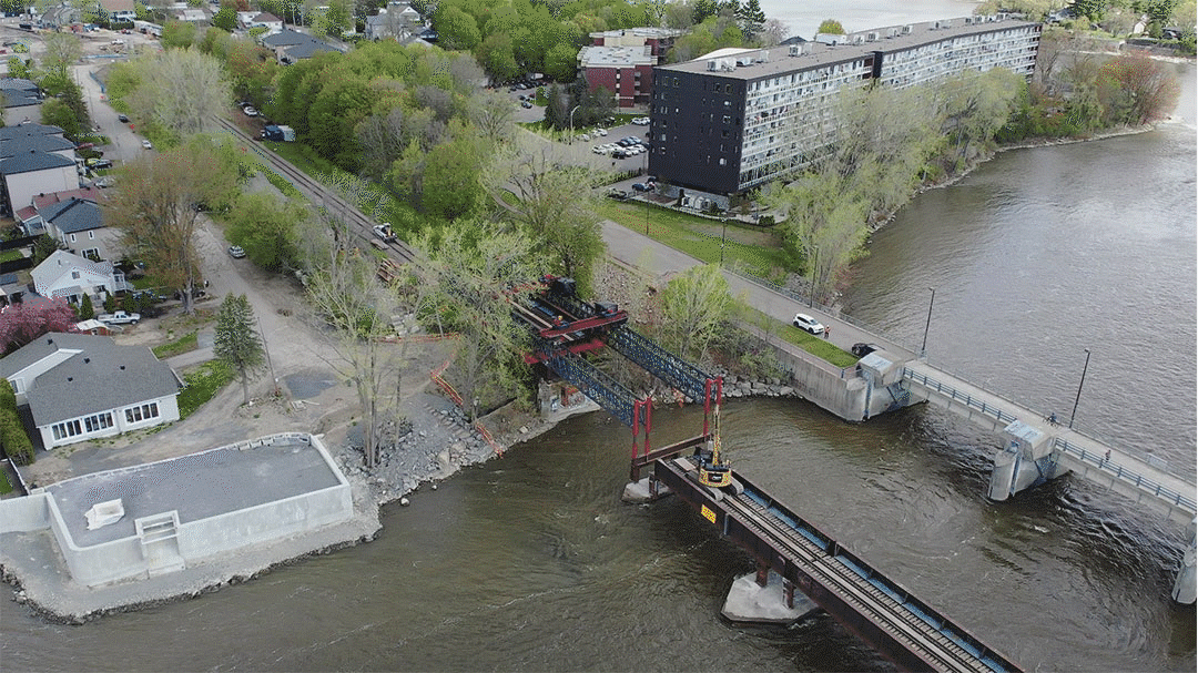Images of the work over the Rivière-des-Mille-Îles