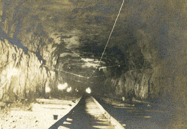 View of the interior of the Mount Royal Tunnel in 1912