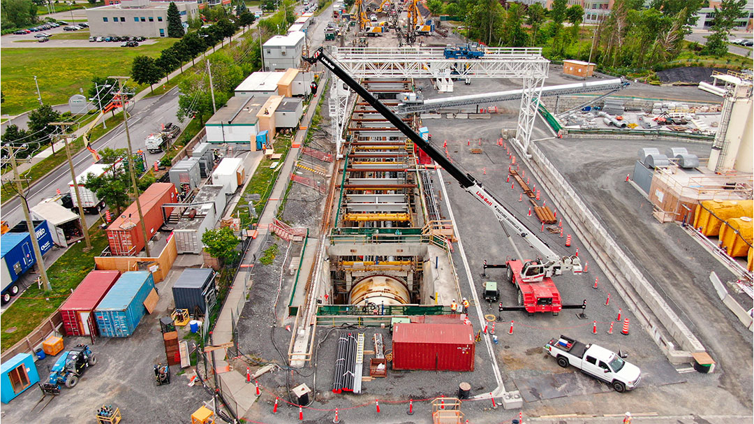 Le chantier du tunnelier, vu de haut.