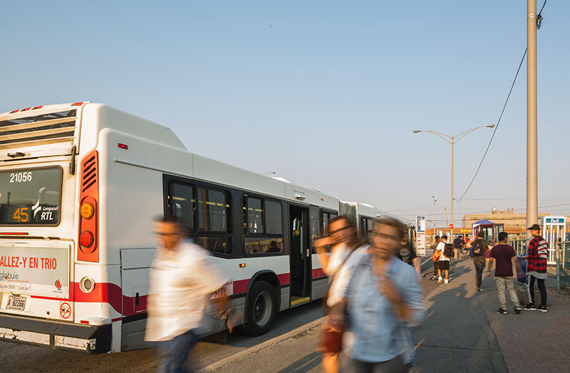 Photo d'un autobus à Brossard