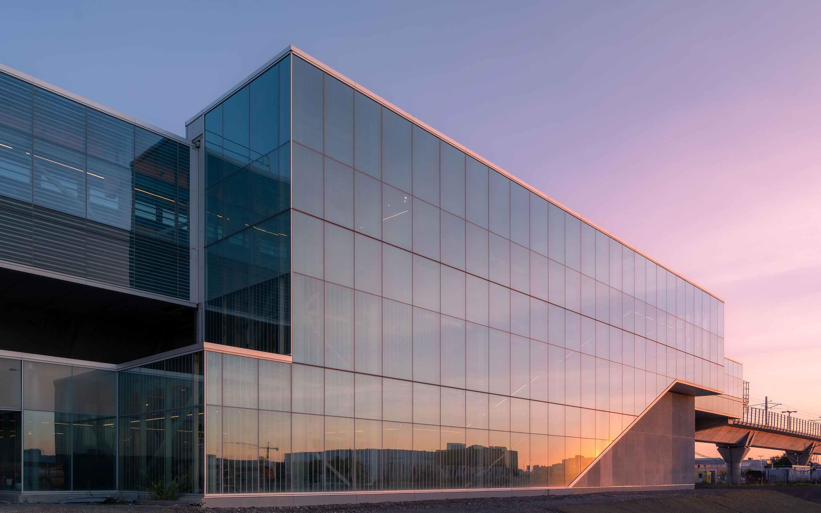 Photo of Fairview-Pointe-Claire station