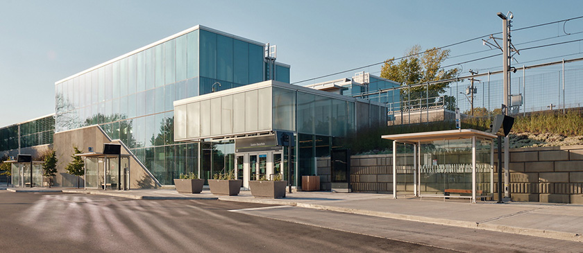 Sainte-Dorothée Station