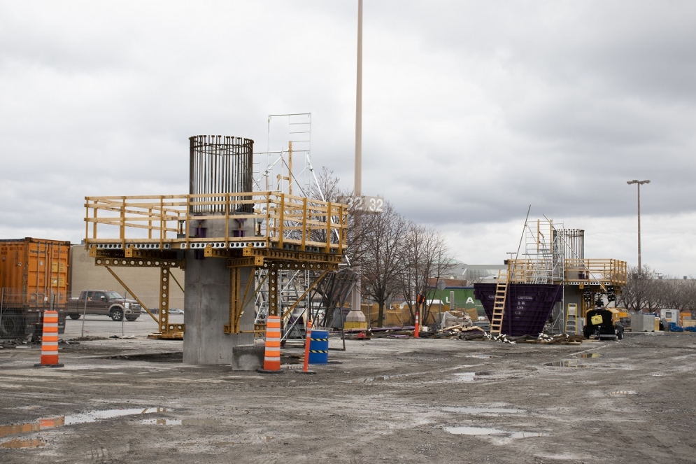 Construction des piliers à Pointe-Claire - Avril 2019