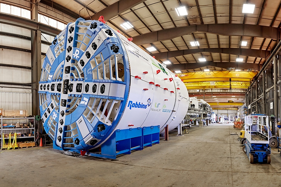  Assembly and testing of the tunnel boring machine at its original factory in Ohio, United States (September 2019)