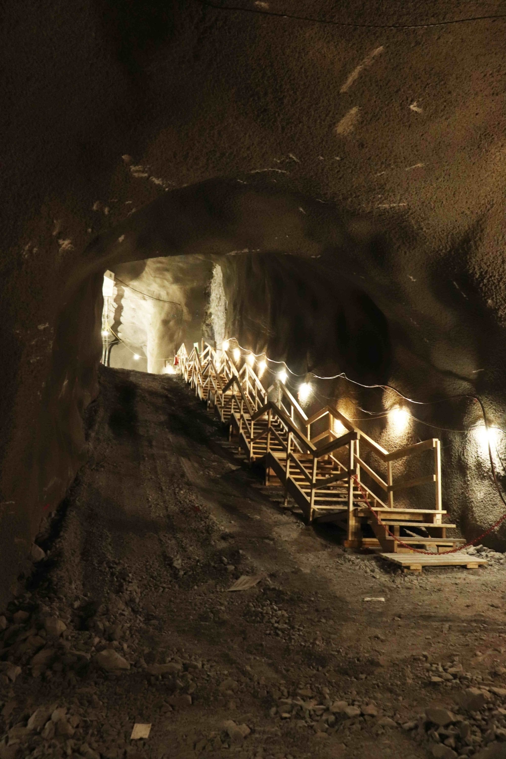 Tunnel souterrain de la station Édouard-Montpetit - Mars 2022