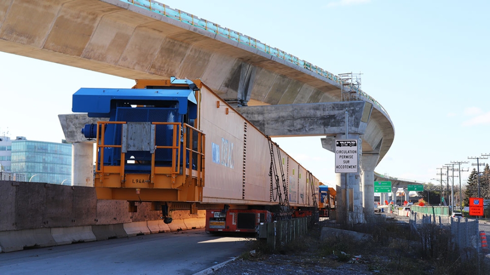 Since the operations take place at night to reduce the impact on traffic, the beam is stored during the day along Highway 40 - November 2021