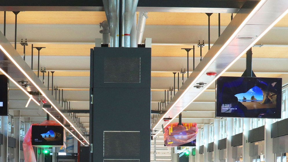 Installation of screens at the Brossard terminal station - November 2021