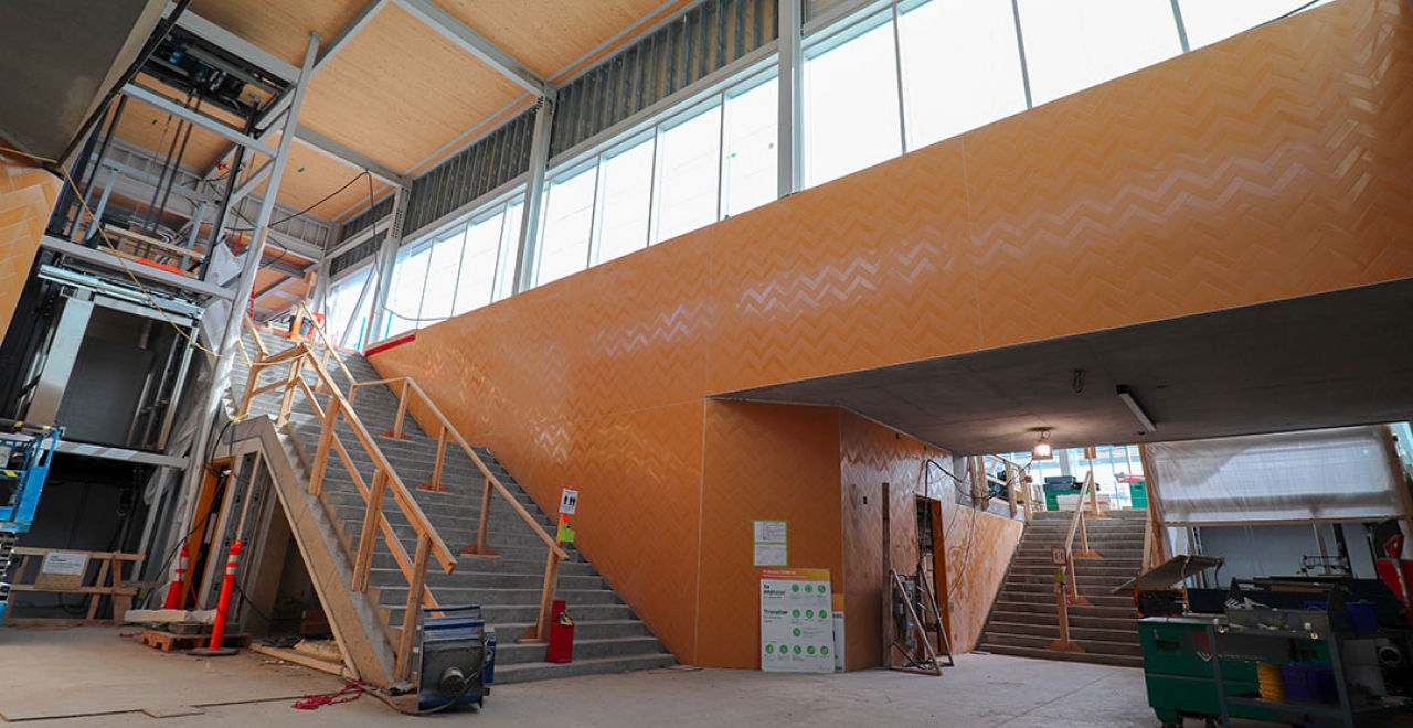 Les stations Brossard et Du Quartier sont très avancées. On peut apercevoir la tuile et la céramique qui sont en cours d’installation. | Station Brossard - Mars 2021