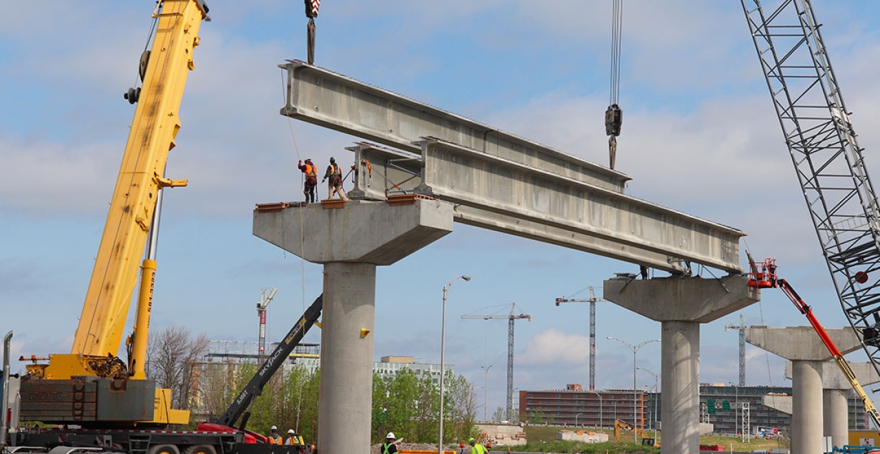 Mai 2019 : Installation des premières poutres NEBT sur la Rive-Sud. 