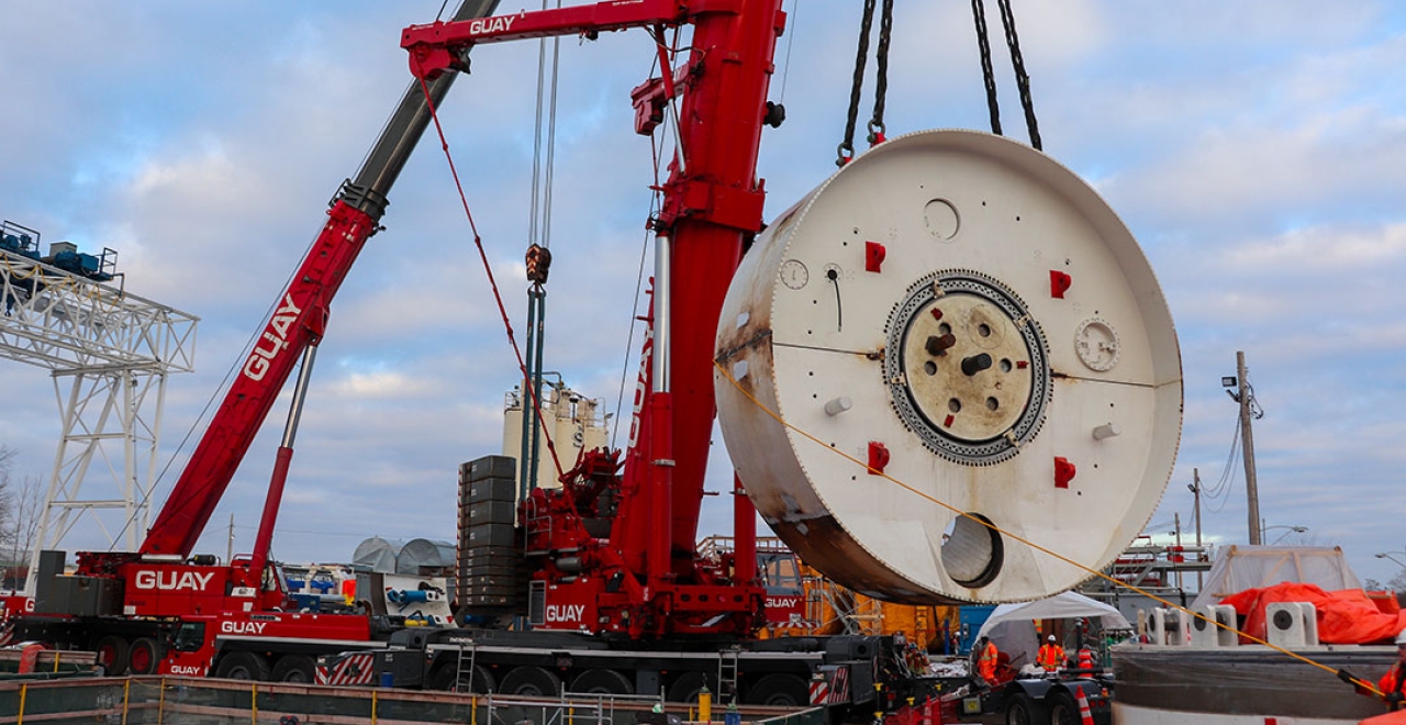 Fall 2019: Arrival of the tunnel boring machine in the Technoparc sector, piece by piece. 